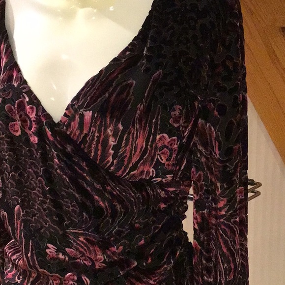 ⬇️Long sleeve burnout velvet multi coloured dress - Picture 2 of 6